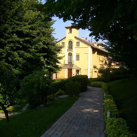 Casa Dei Frati Vendégház Asti