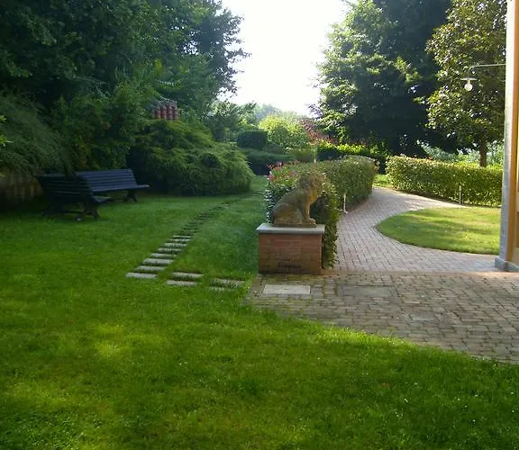 Casa Dei Frati Gæstehus Asti