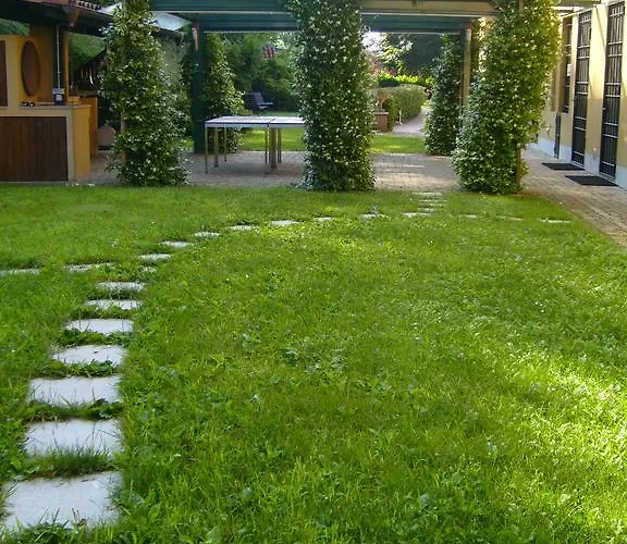 Casa Dei Frati בית הארחה 3*