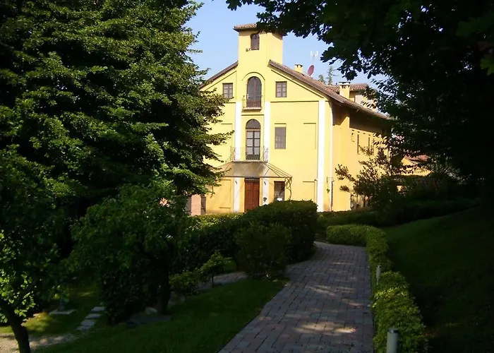 Casa Dei Frati Gæstehus Asti